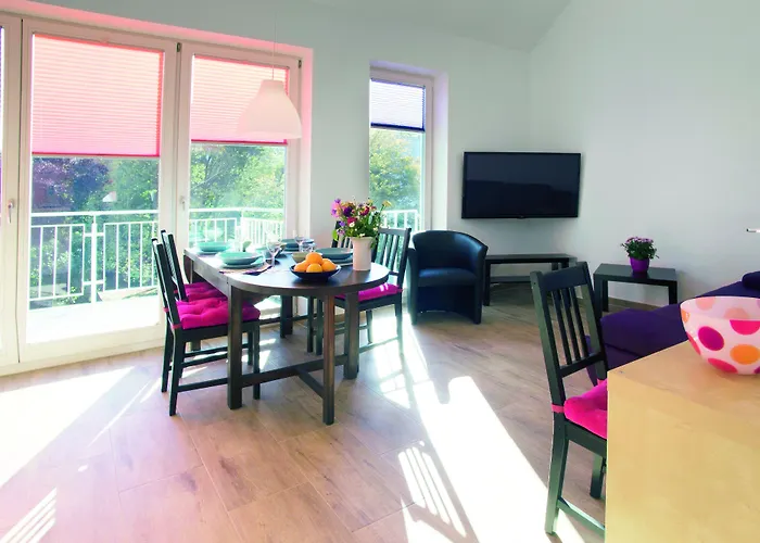 瓦尔特堡11号公寓 *